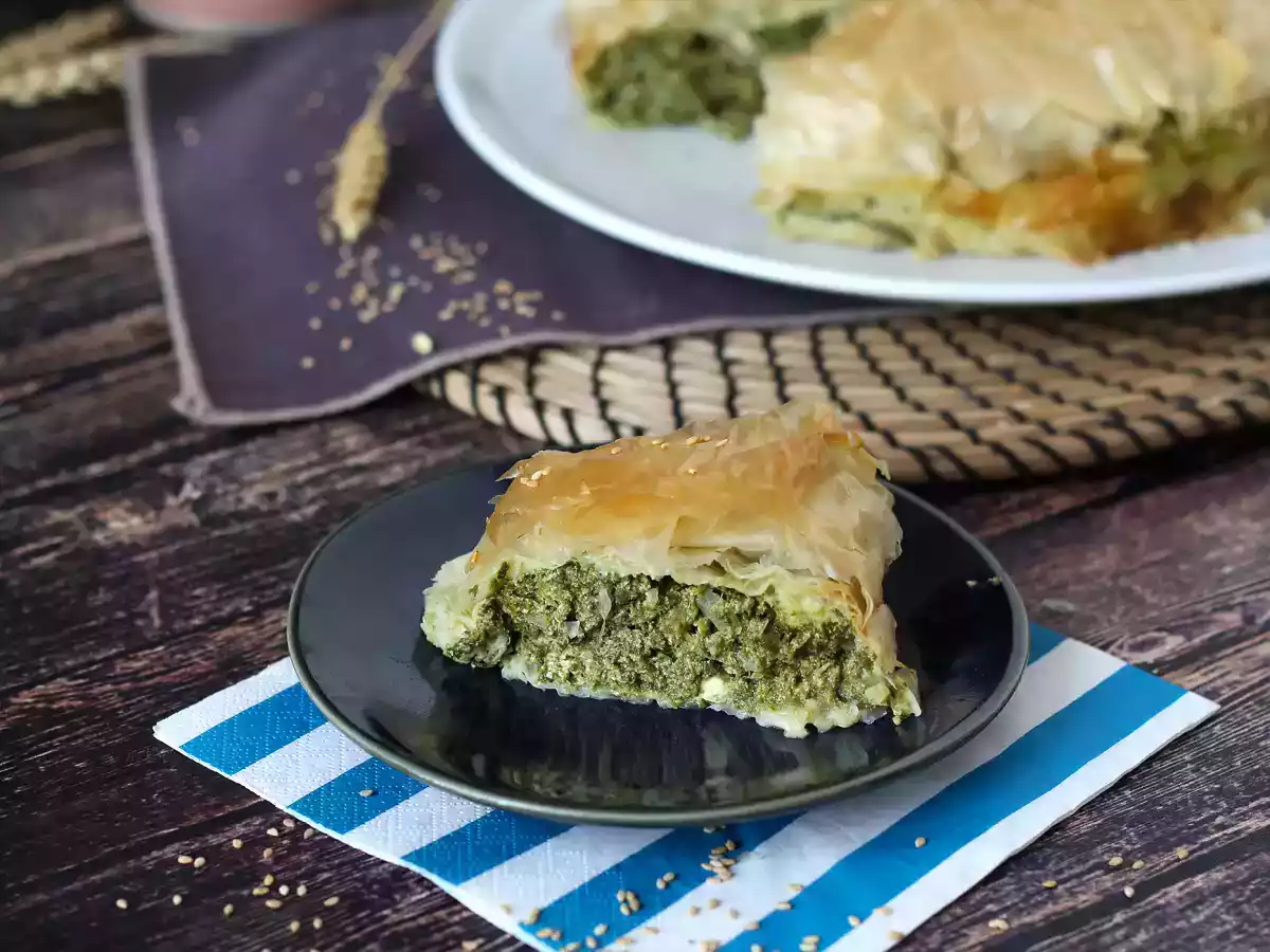 Spanakopita, the greek pie with spinach and feta super easy to prepare - photo 3