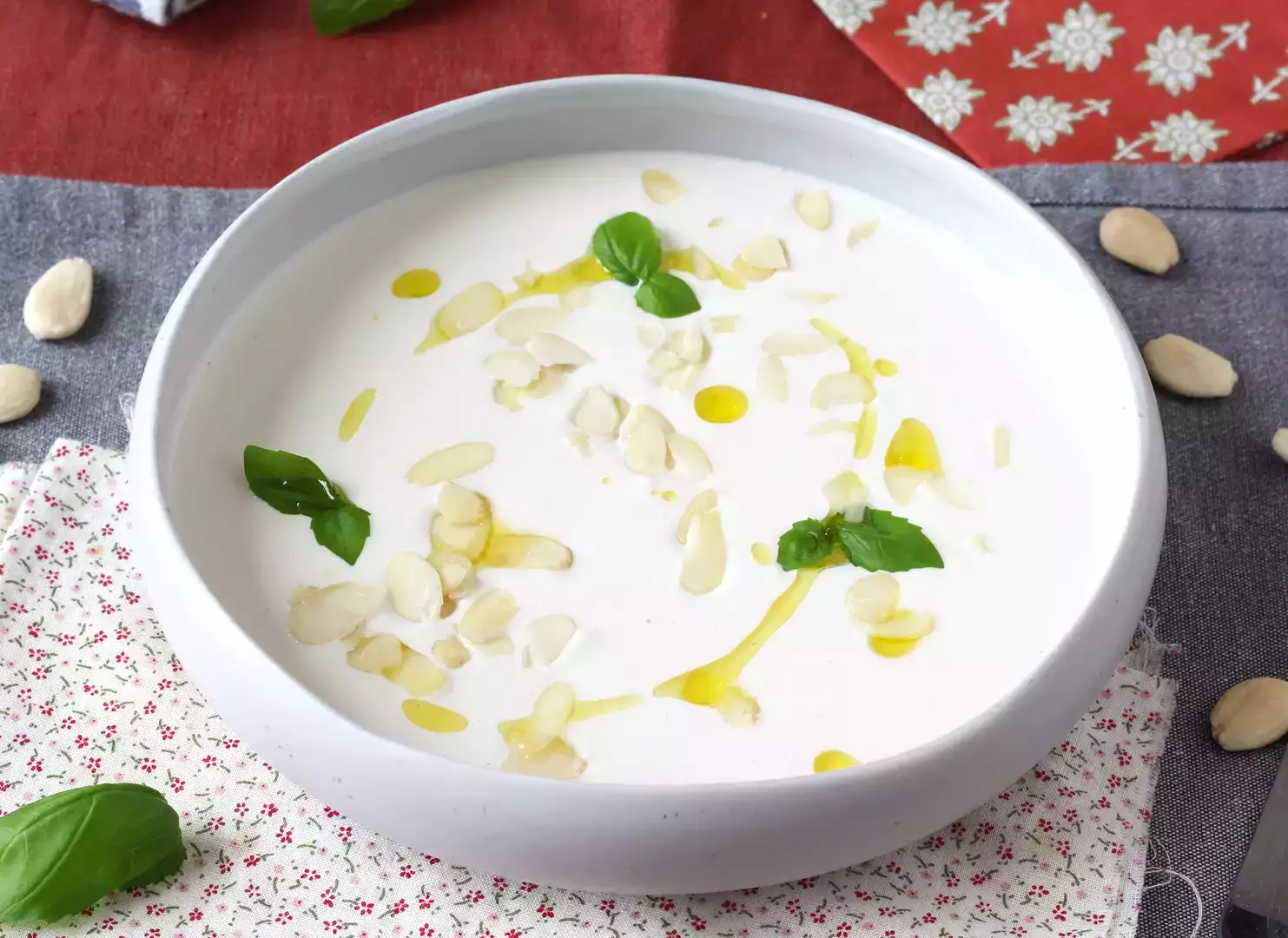 Spanish ajoblanco andaluz: the cold soup that always appeals in the summertime