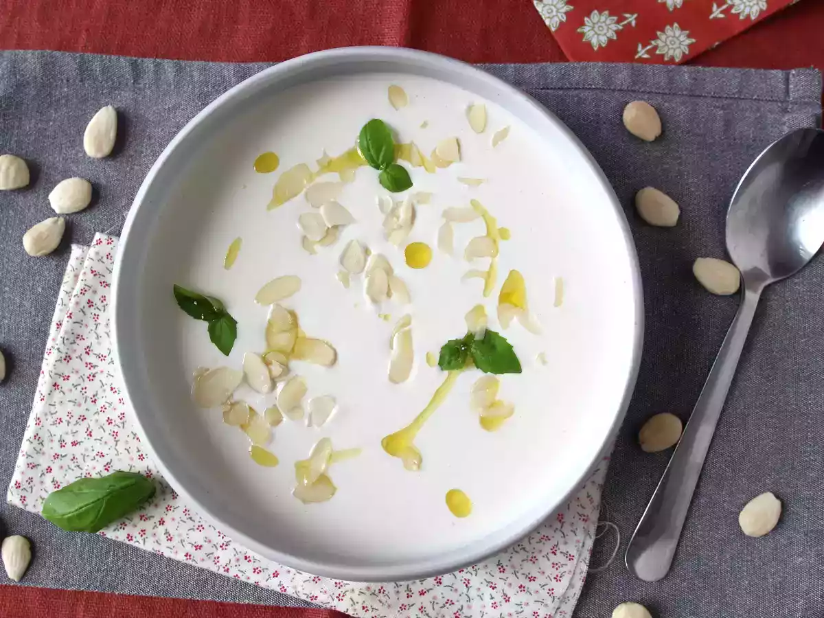 Spanish ajoblanco Andaluz: the cold soup that always appeals in the summertime - photo 5