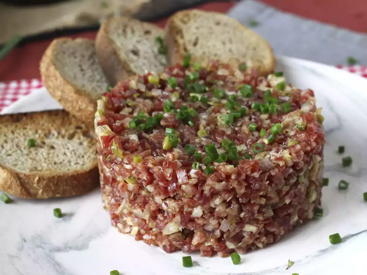 Spanish fuet tartar: an express version of classic steak tartar - photo 6