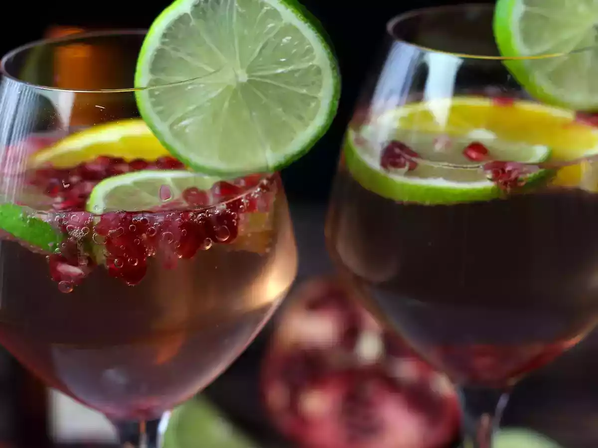 Sparkling wine sangria: the refreshing cocktail, star of the party - photo 2