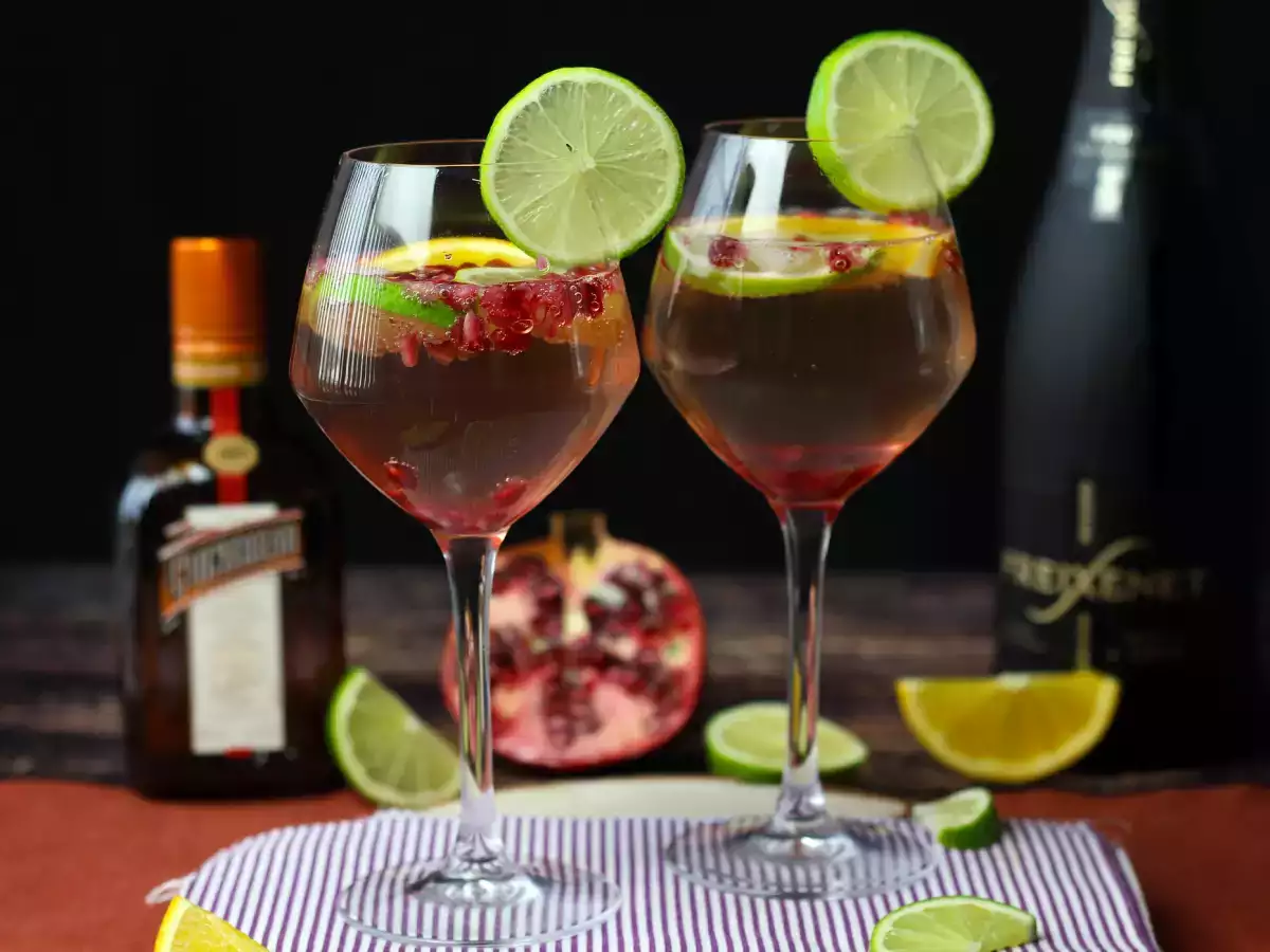 Sparkling wine sangria: the refreshing star of the party - photo 6