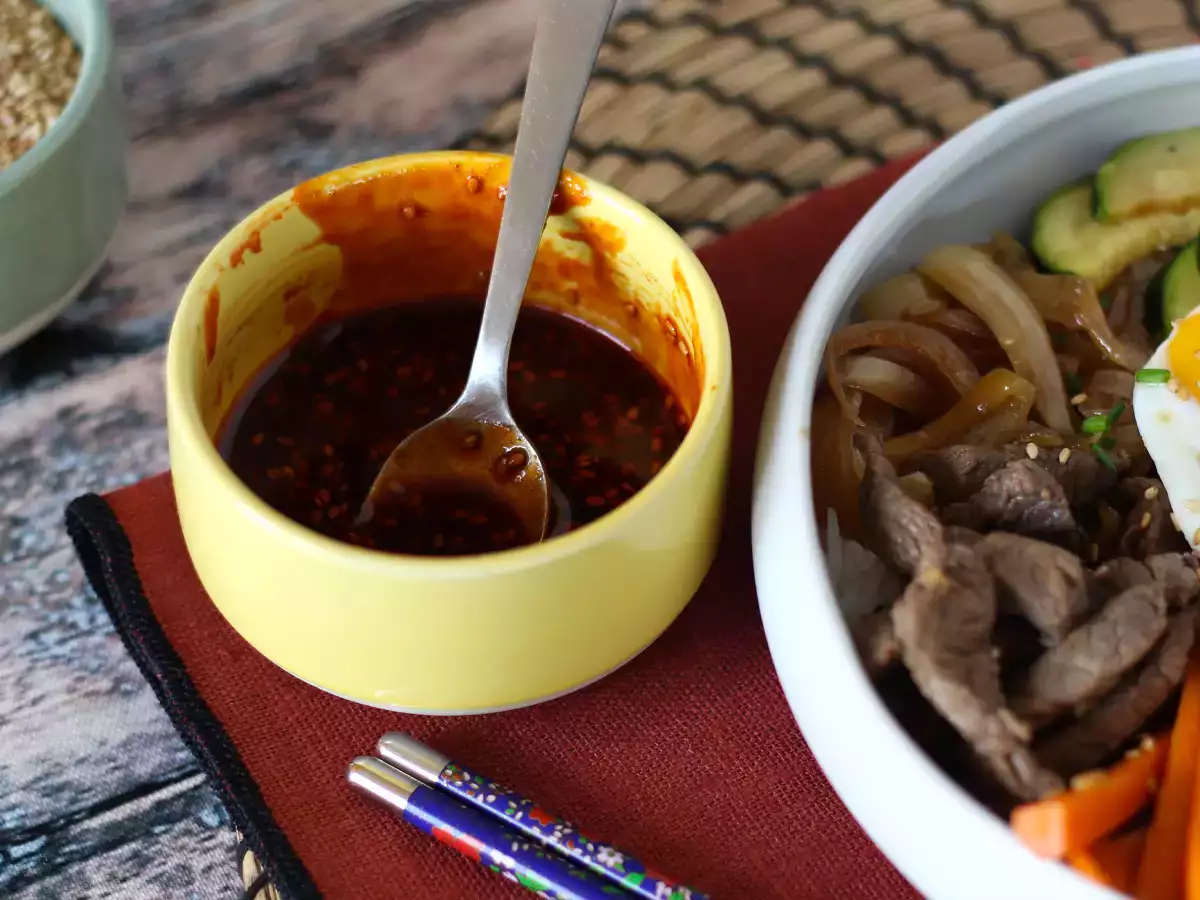 Spicy Korean gochujang sauce for bibimbap - photo 4