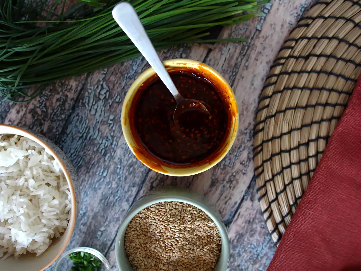Spicy Korean gochujang sauce for bibimbap - photo 5