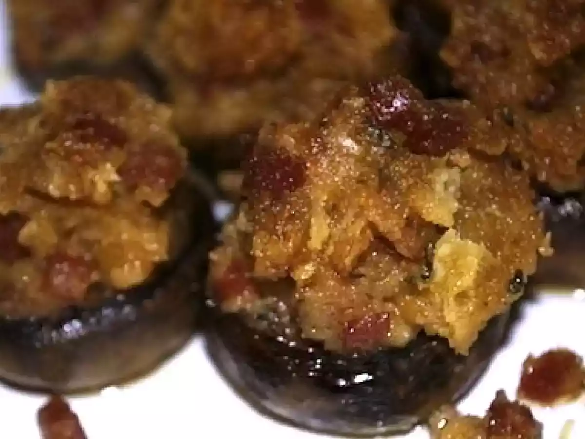 Spicy Stuffed Mushrooms