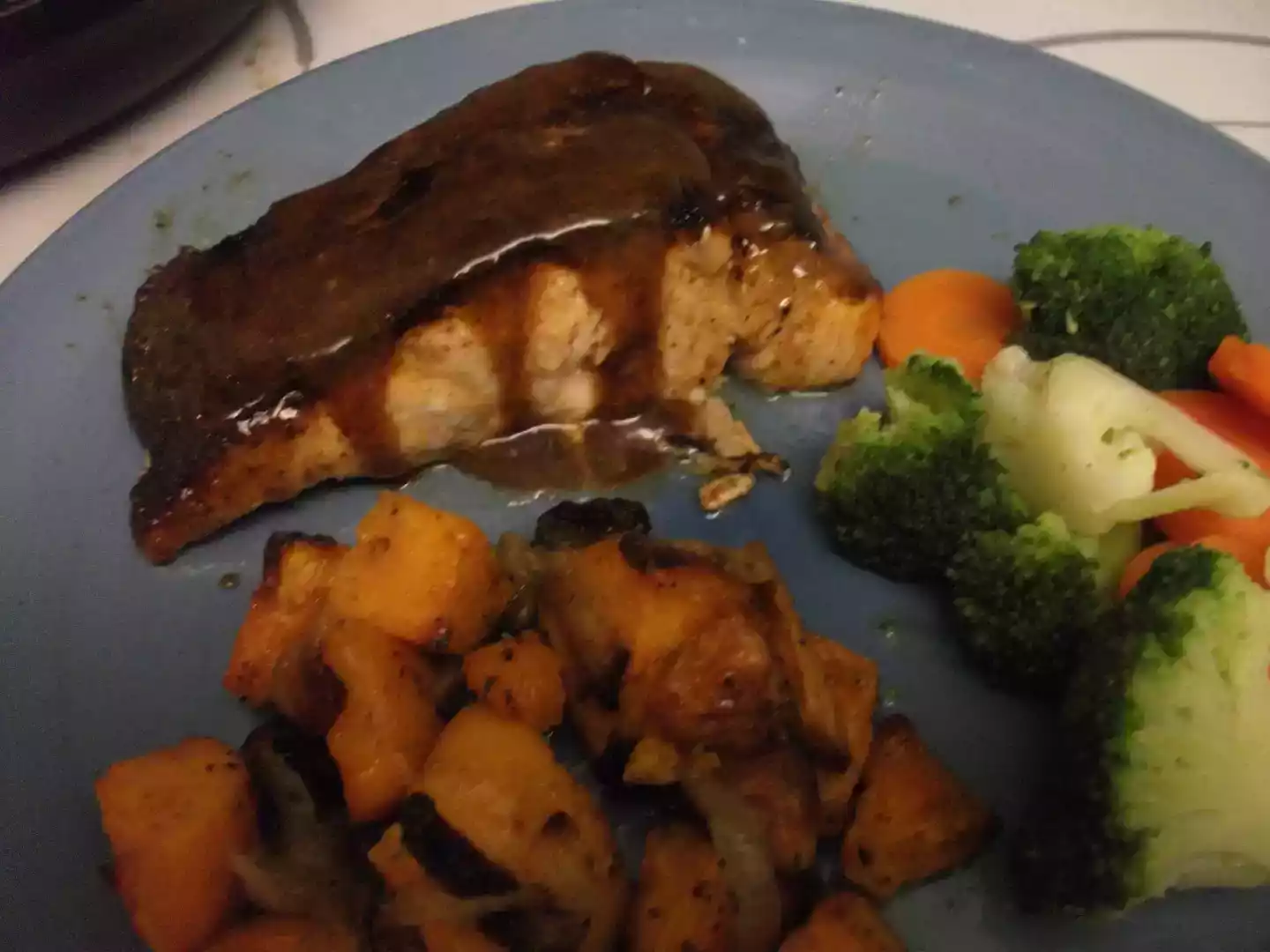 Spicy sweet salmon with fennel pollen