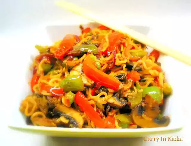 Spicy whole wheat noodles and vegetable stir fry recipe