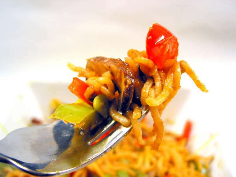 Spicy Whole Wheat Noodles And Vegetable Stir Fry - Indian Chinese Ishtyle - photo 2