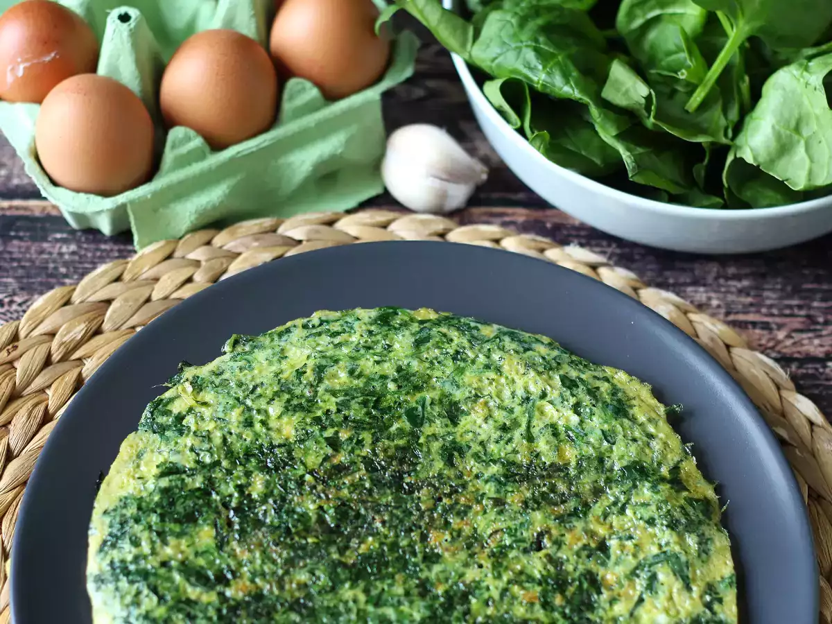 Spinach frittata, an easy and delicious vegetarian main course - photo 2