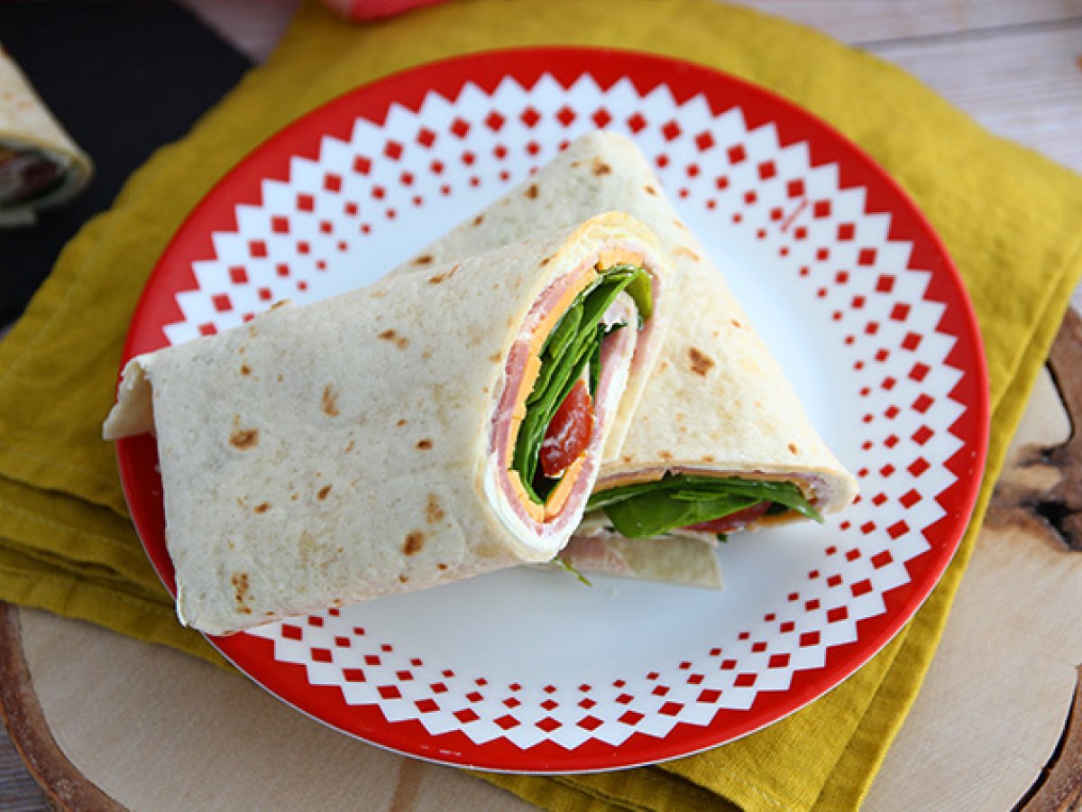 Spinach, ham & cheese wrap - photo 2