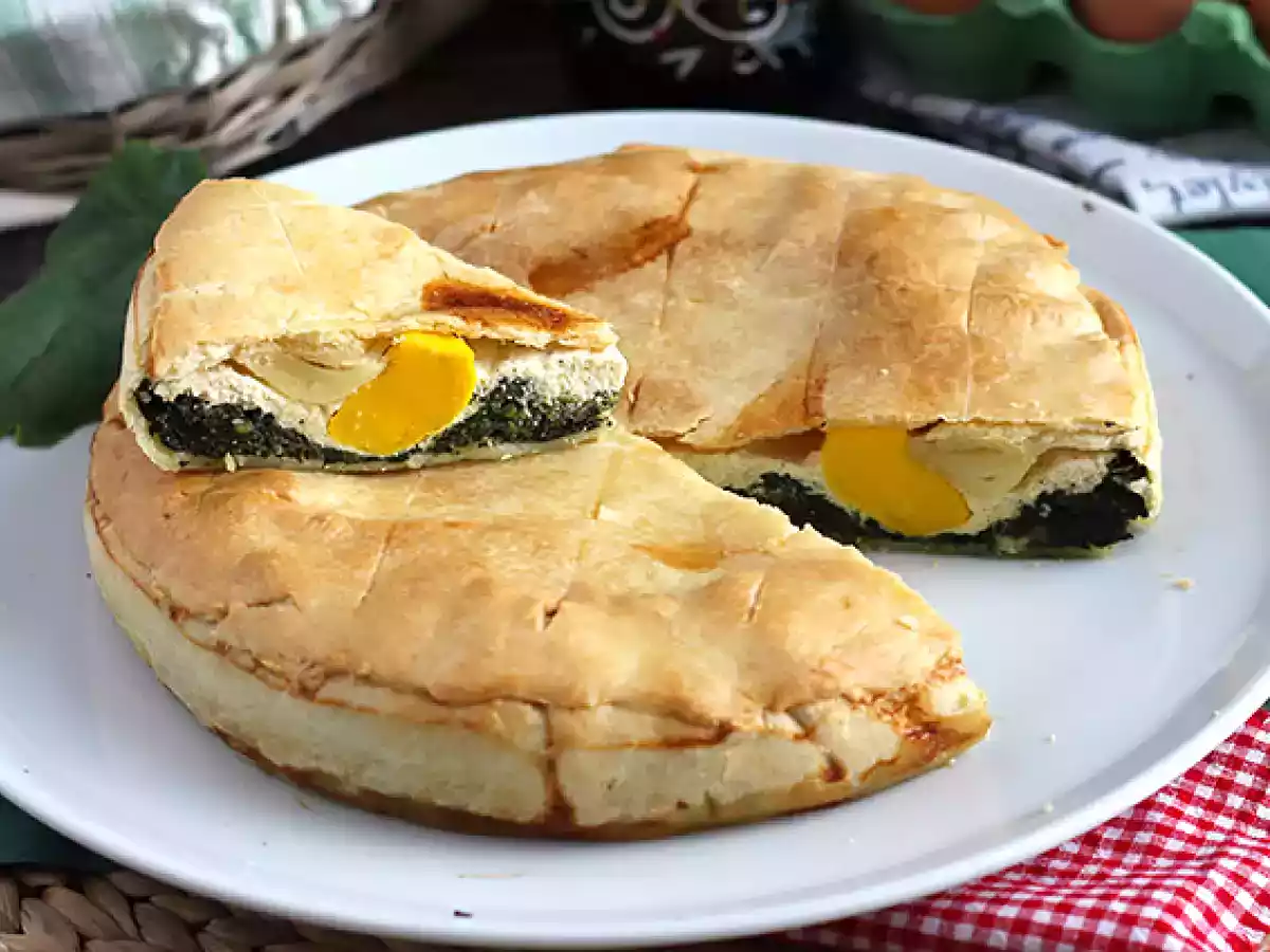 Spinach, ricotta, and egg pie - italian torta pasqualina