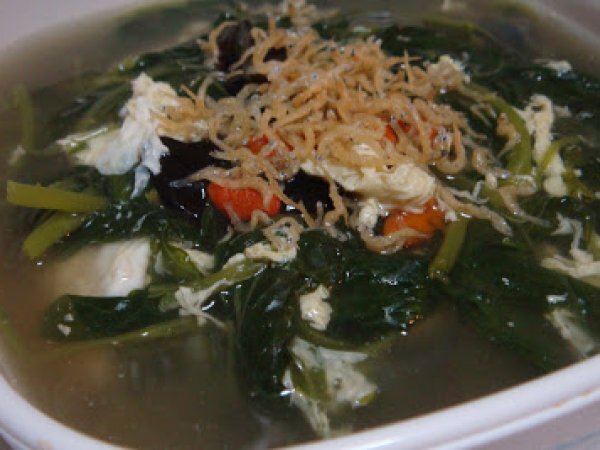 Spinach Soup with Century Egg