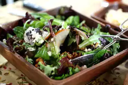 Spring greens recipe with pears, walnuts & gorgonzola
