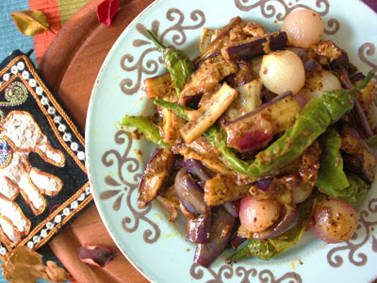 SRI LANKAN SALAD MOJU