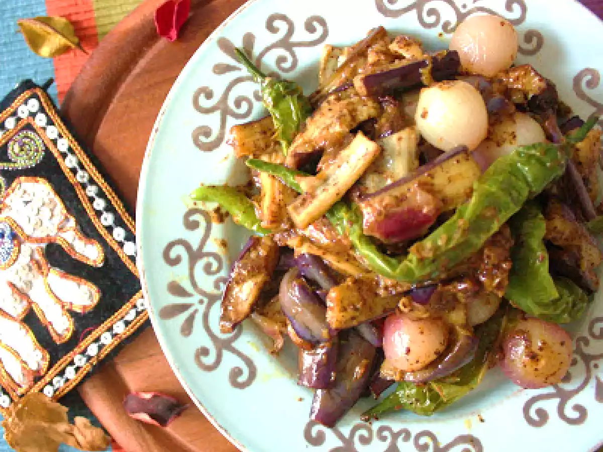 SRI LANKAN SALAD MOJU