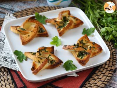 Recipe Star-shaped garlic bread with sandwich bread