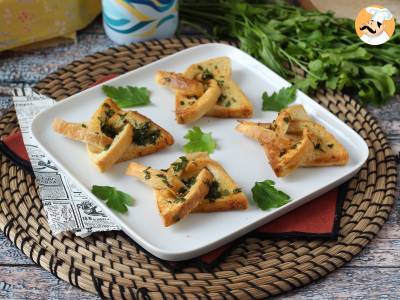 Star-shaped garlic bread with sandwich bread - photo 7