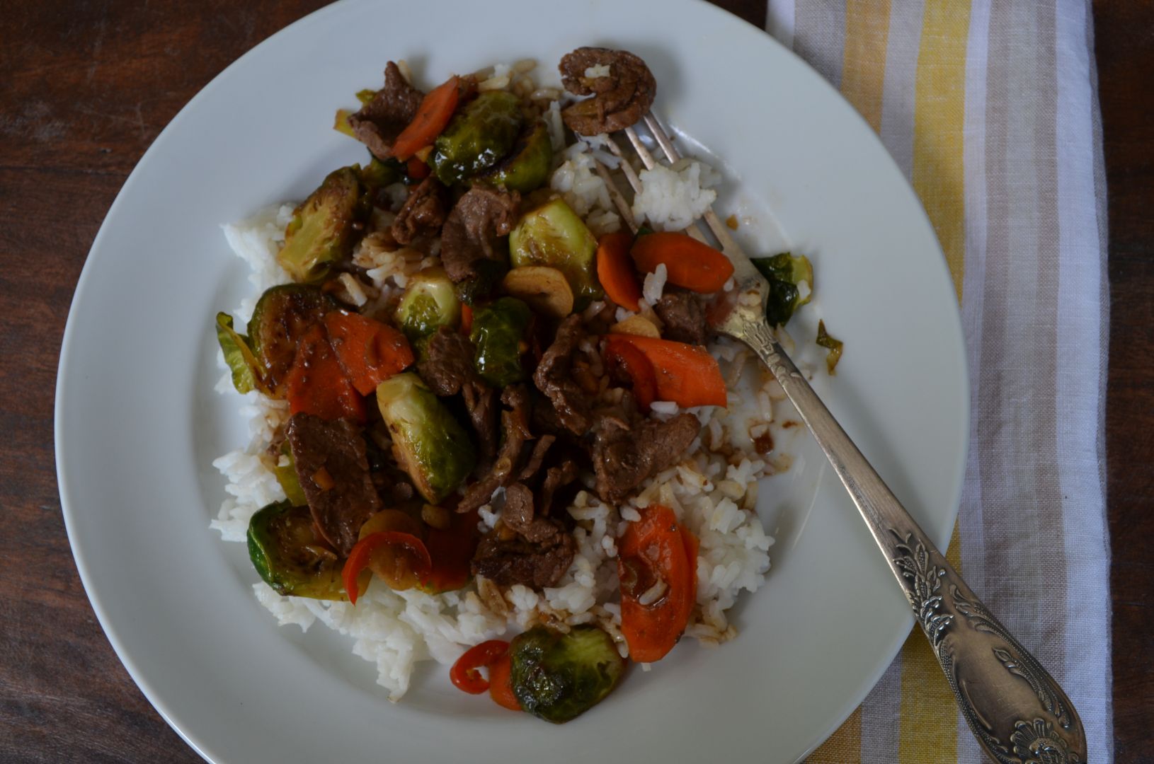 Steak and brussels sprouts stir-fry - Recipe Petitchef