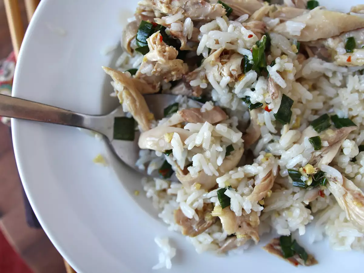 Steamed Chinese chicken with ginger: ultra-tender and fragrant - photo 2