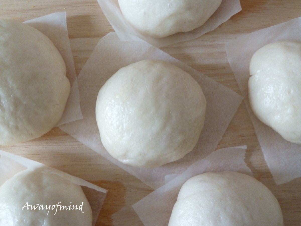 Steamed Creamy Custard Bun 奶黄包 (Nai Huang Bao) - photo 2