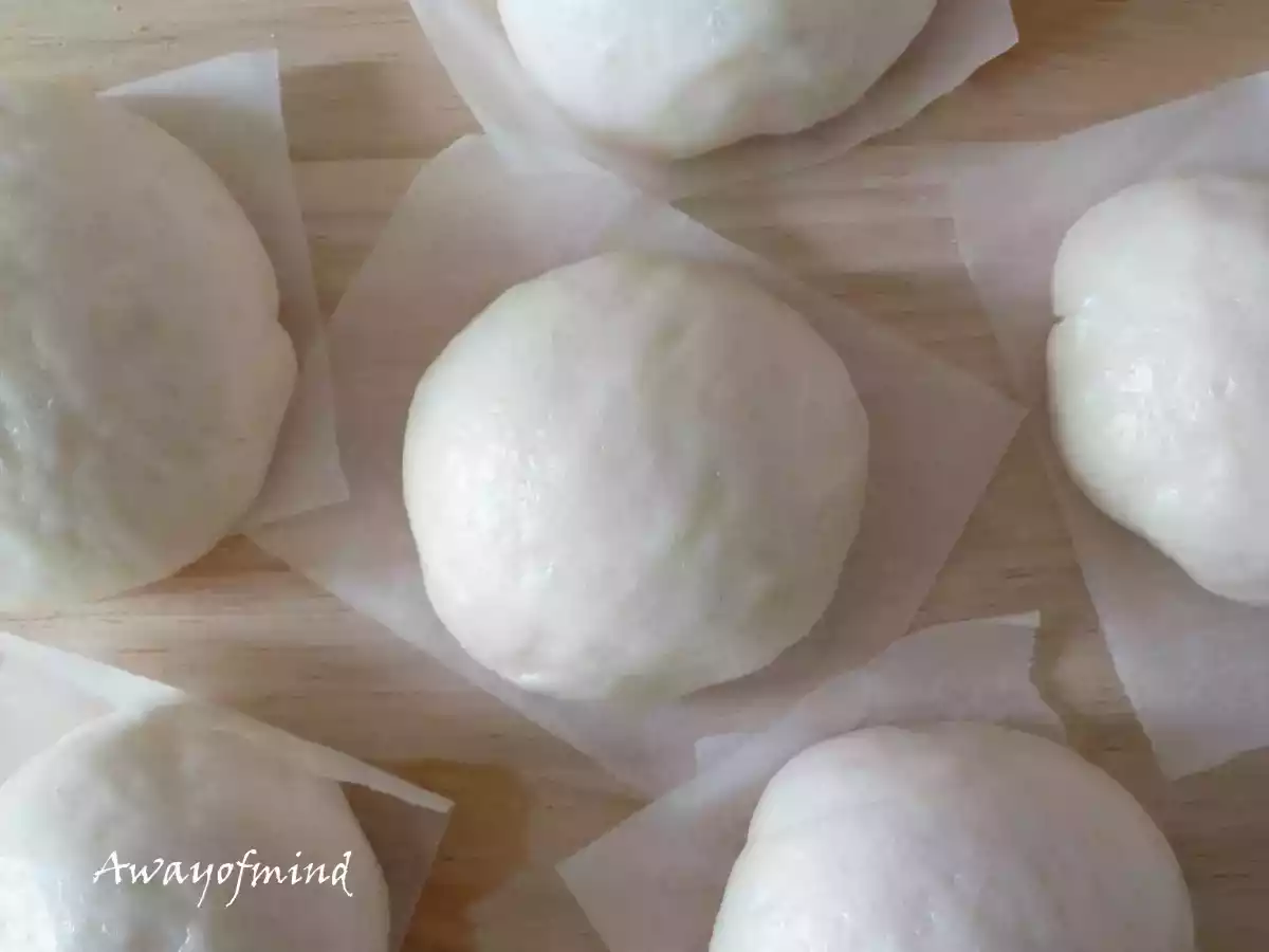 Steamed Creamy Custard Bun 奶黄包 (Nai Huang Bao) - photo 2