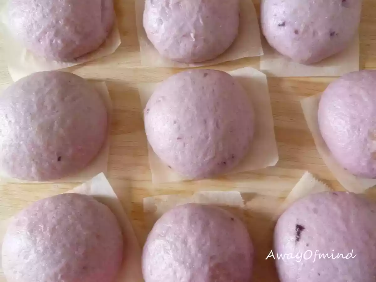 Steamed Creamy Purple Sweet Potato Custard Bun (紫薯奶黄包)