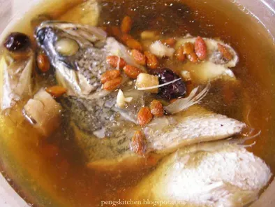 Steamed Herbal Fish Soup