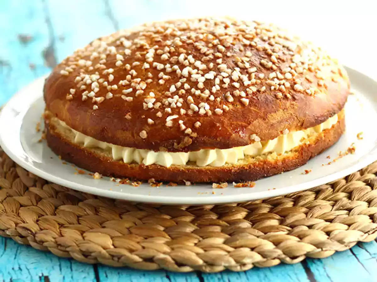 Step-by-step guide to making tarte tropézienne