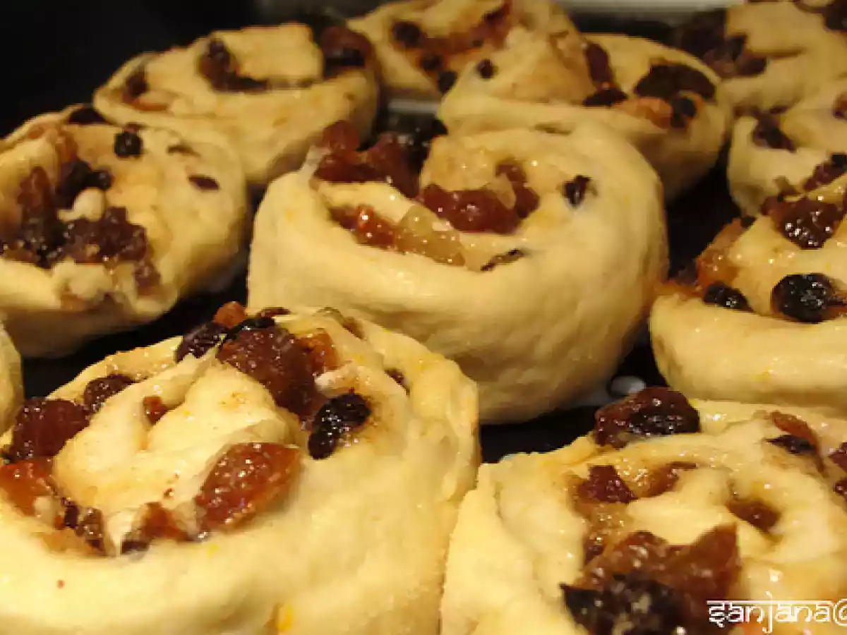 Sticky, Chewy, Nutty Chelsea Cinnamon Rolls - photo 4
