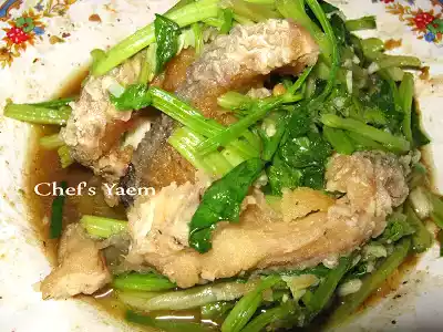 Stir fried fish with chinese celery recipe