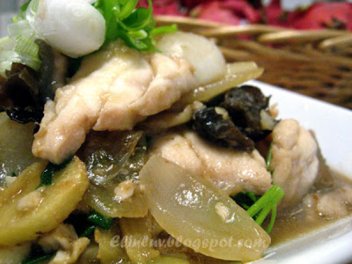 Stir-Fried Garoupa Fillets With Jelly Mushrooms/ Wood Ear Fungus - photo 2