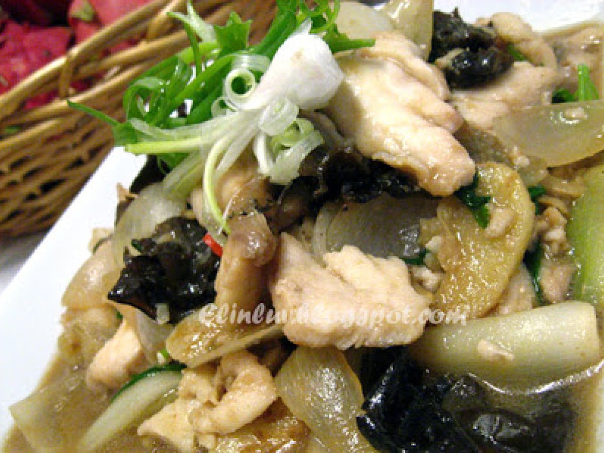 Stir-Fried Garoupa Fillets With Jelly Mushrooms/ Wood Ear Fungus - photo 3