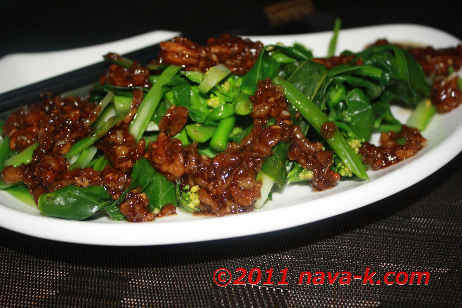Stir fried kailan (chinese broccoli) in oyster sauce Recipe Petitchef