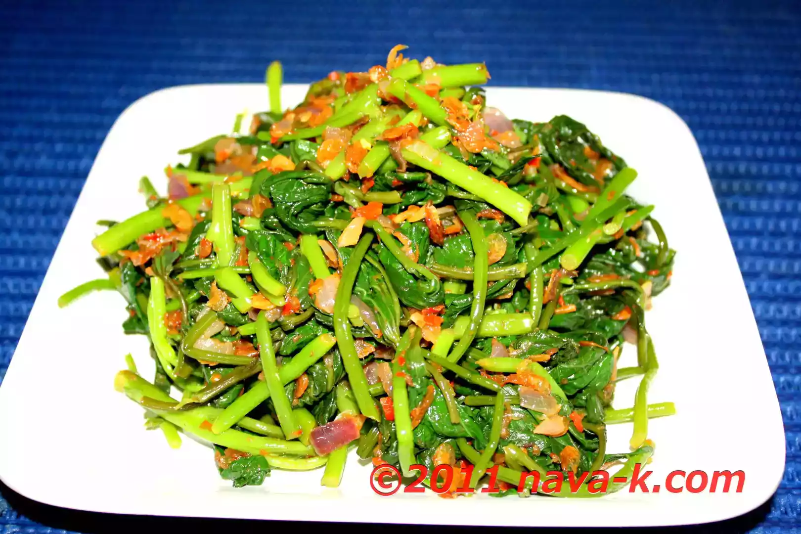 Stir-fried sweet potato leaves in chili recipe