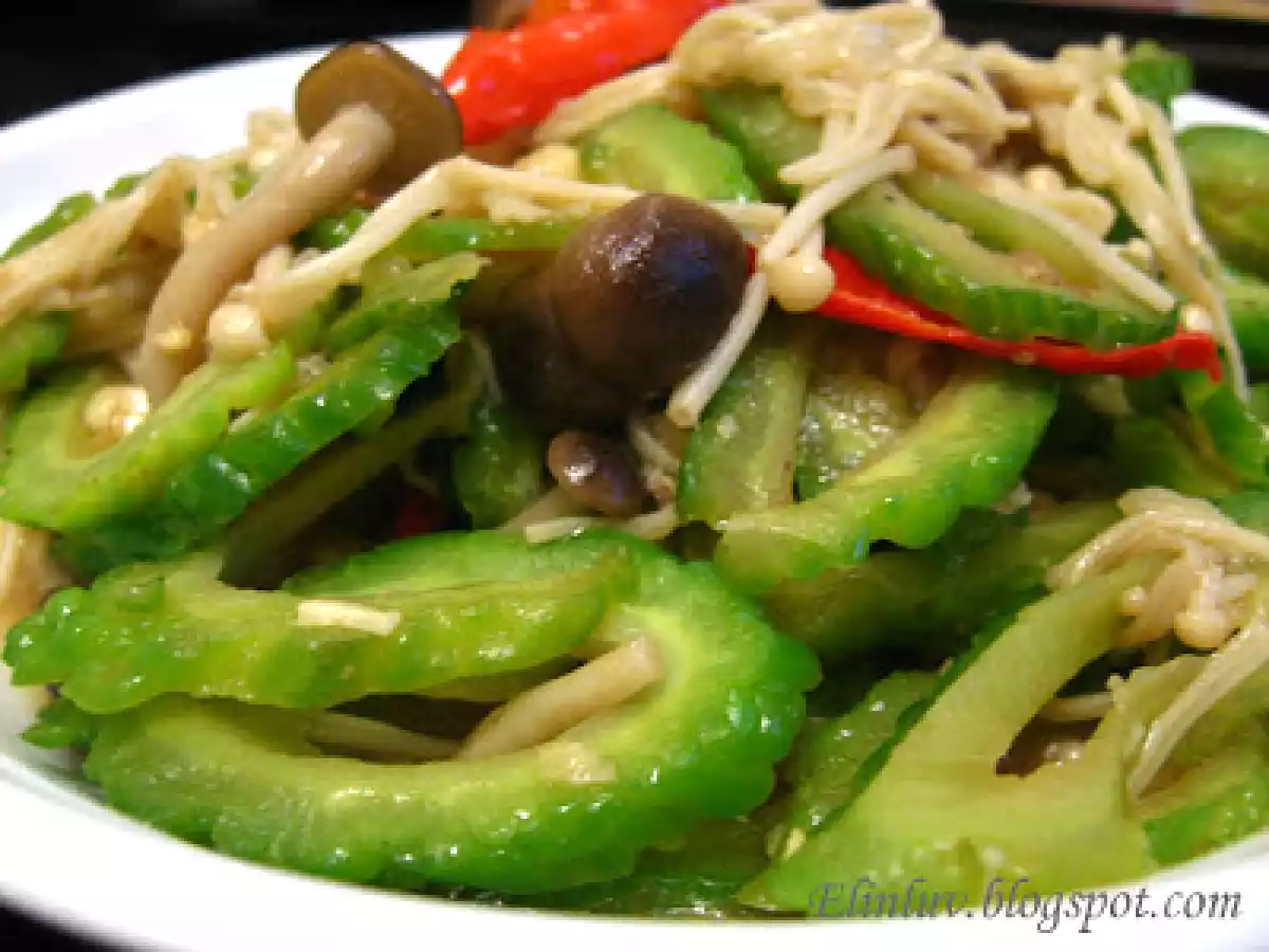 Stir fry Bitter Gourd Spindle With Mushrooms - photo 3