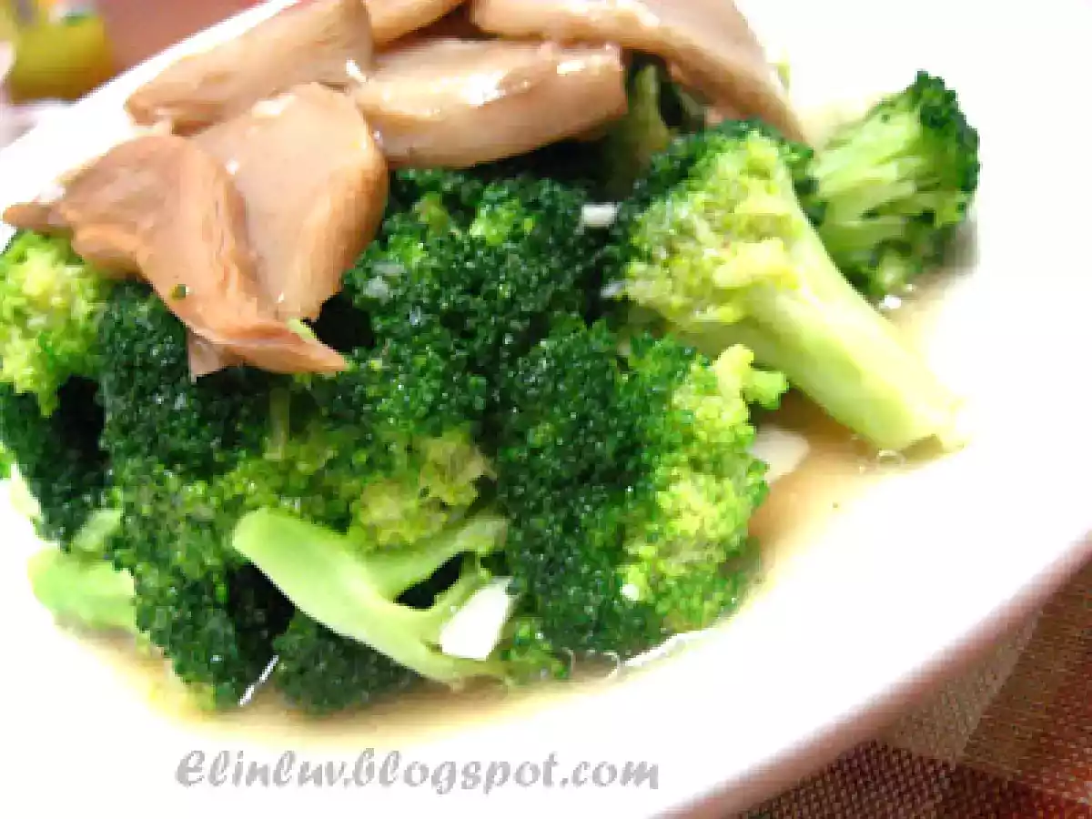 Stir-Fry Broccoli With ' Abalone Mushrooms ' - photo 2