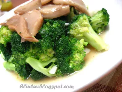 Stir-Fry Broccoli With ' Abalone Mushrooms ' - photo 2
