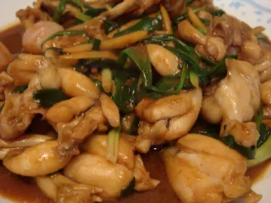 Stir-fry Frog Legs with Ginger and Spring Onion