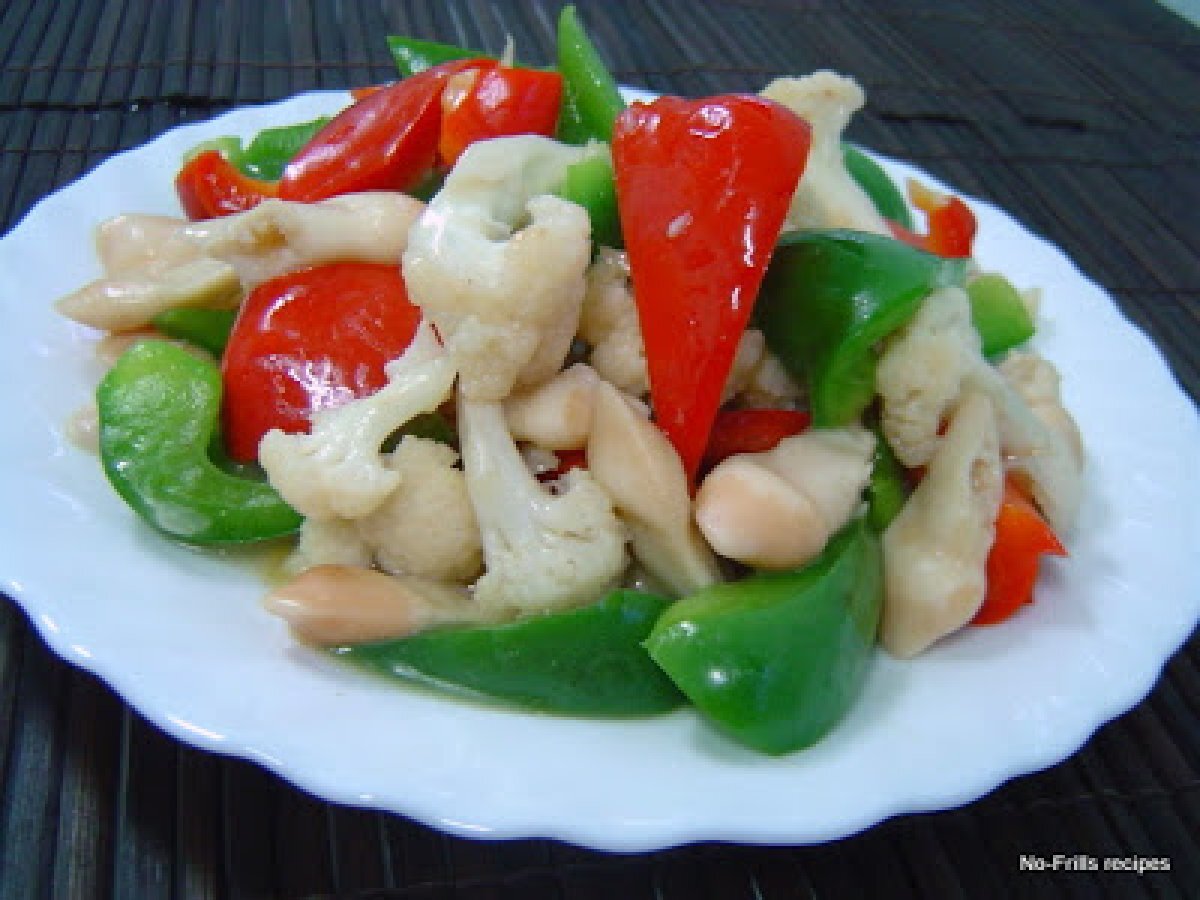 Stir-fry Razor clams with mixed vegetables - photo 2