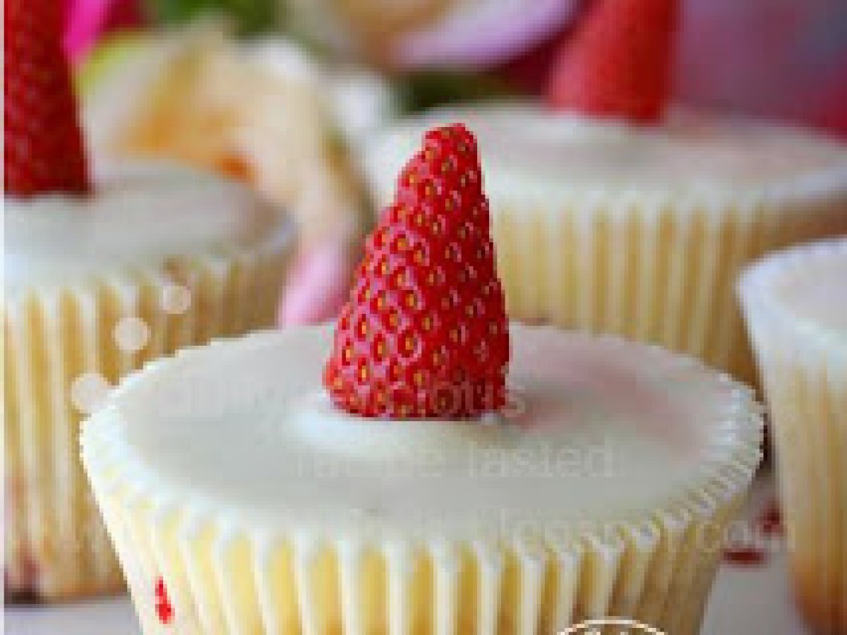 Strawberry Cheesecake Muffin