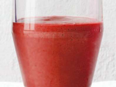 Strawberry Coconut Water Smoothie Recipe