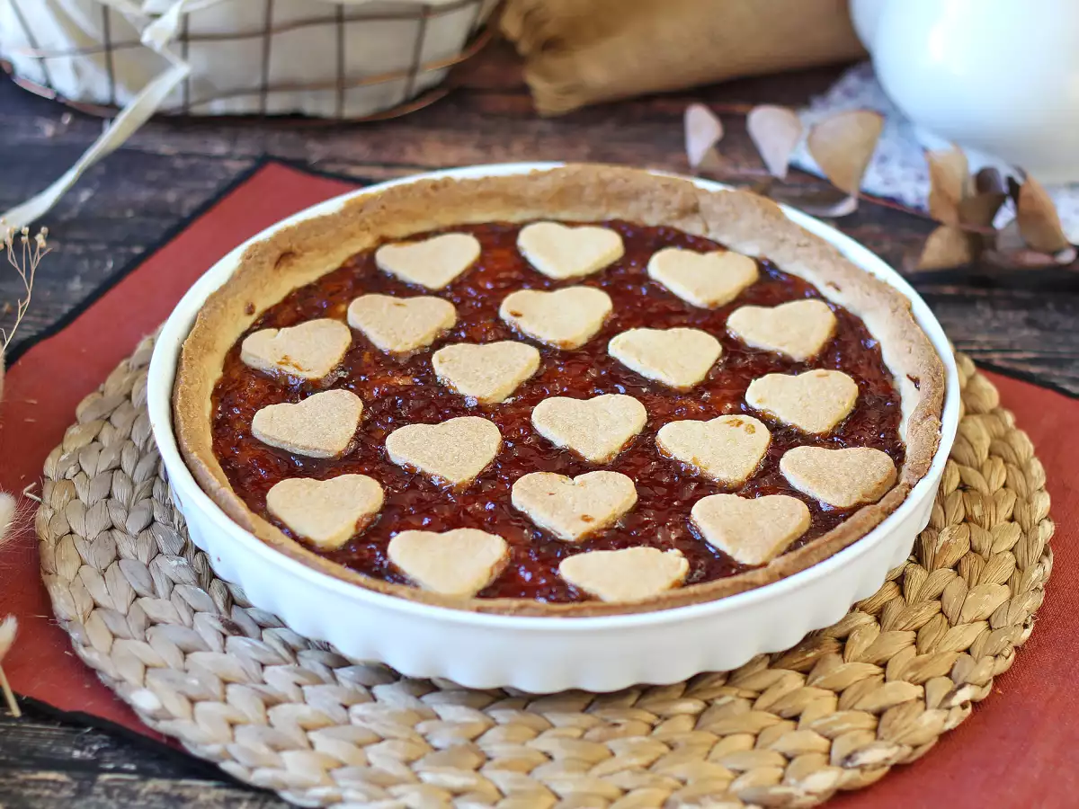 Strawberry Jam Tart: A Classic Shortcrust Pastry Recipe (with Heart Decorations)