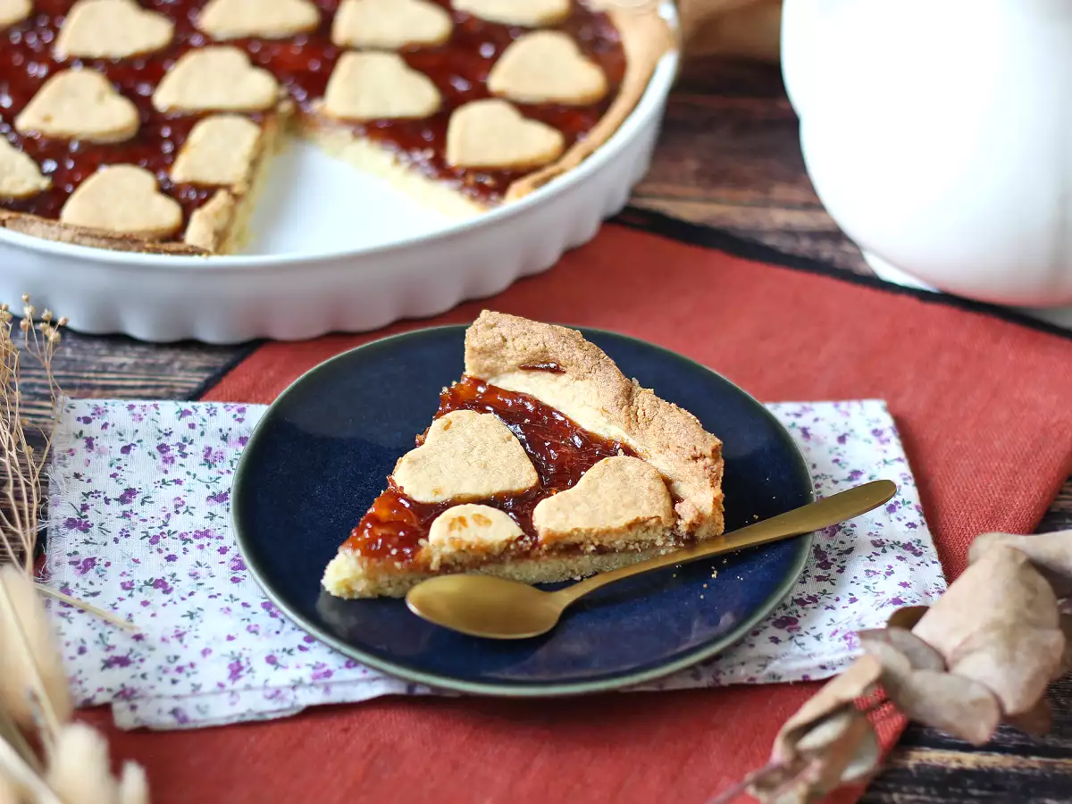 Strawberry Jam Tart: A Classic Shortcrust Pastry Recipe (with Heart Decorations) - photo 4