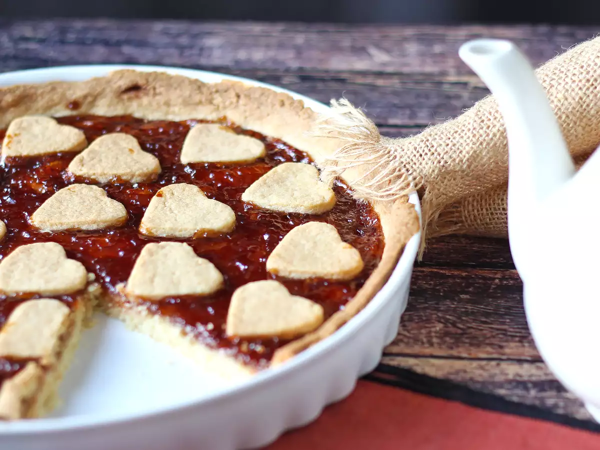 Strawberry Jam Tart: A Classic Shortcrust Pastry Recipe (with Heart Decorations) - photo 7