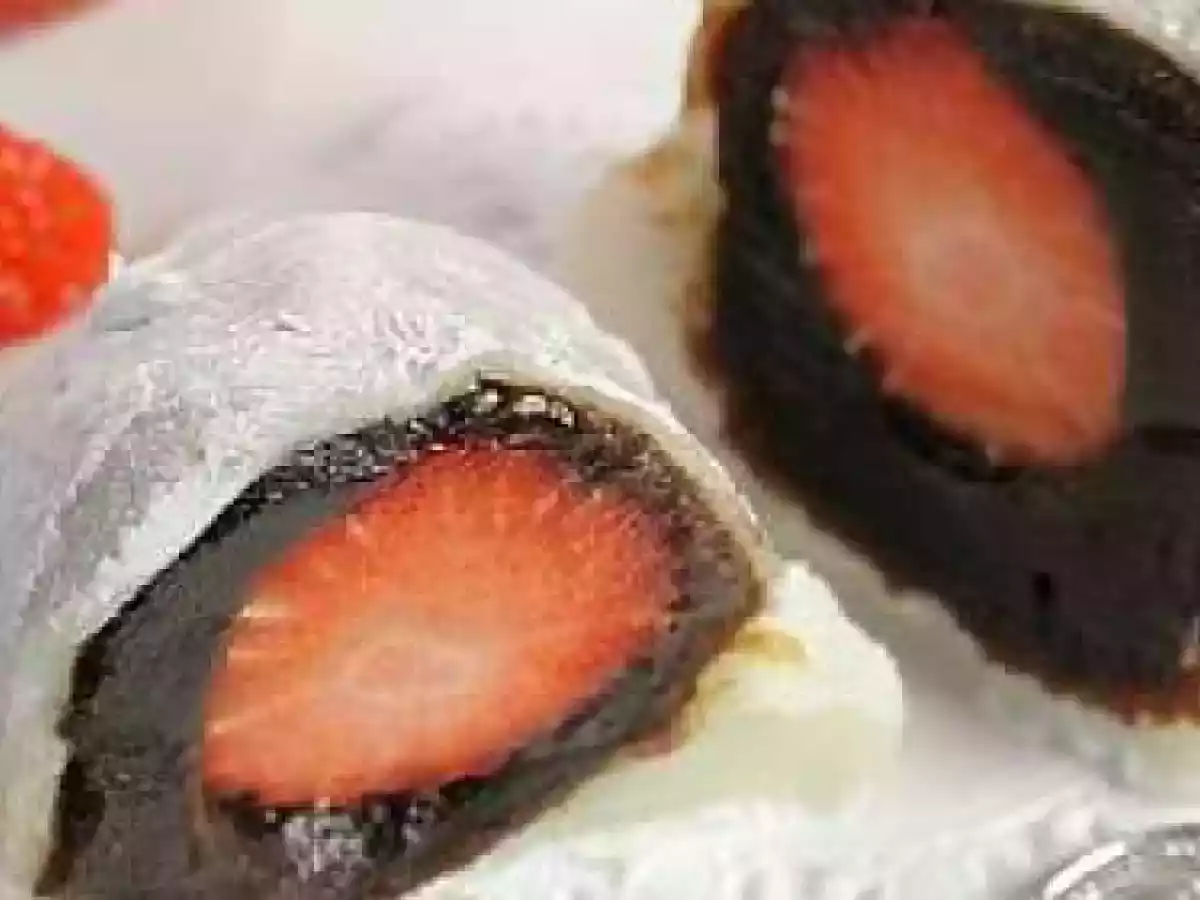 Strawberry Mochi With Prune Paste - photo 2