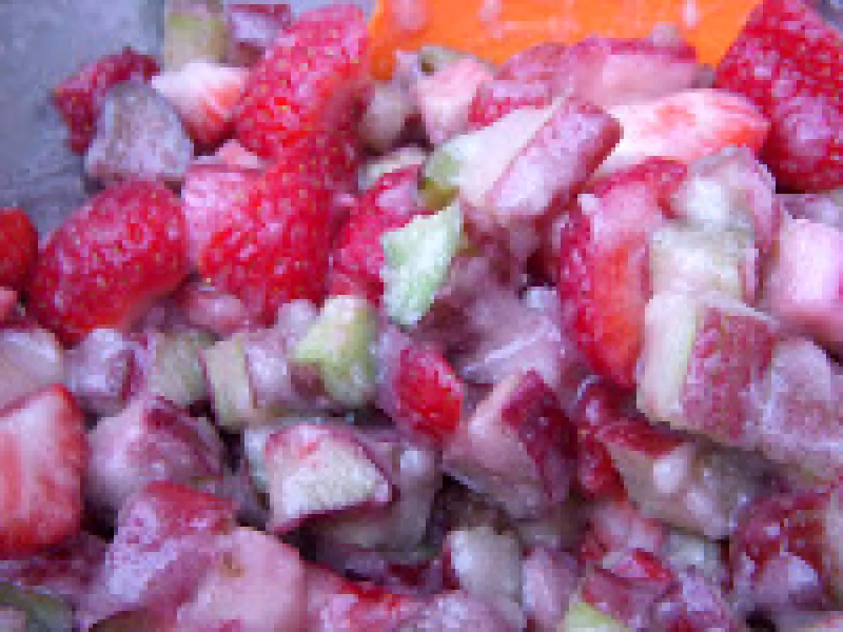 Strawberry Rhubarb Crisp with All-Bran Cereal - photo 3