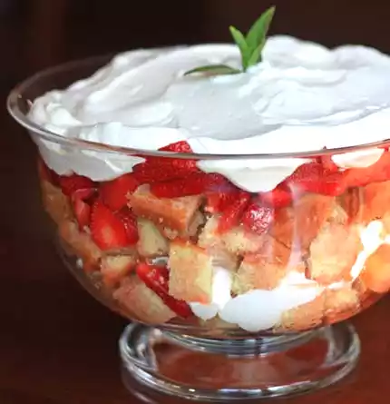 Crowd-pleasing strawberry shortcake recipe