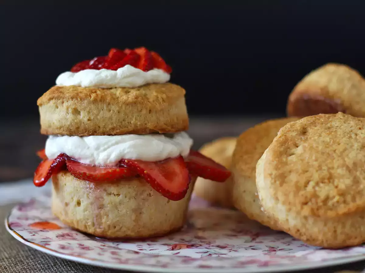 Strawberry shortcake, the American strawberry-cream shortcake that never fails - photo 5