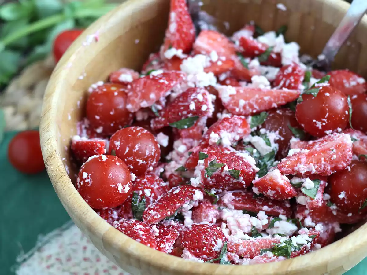 Strawberry, tomato, feta, and basil salad - photo 3
