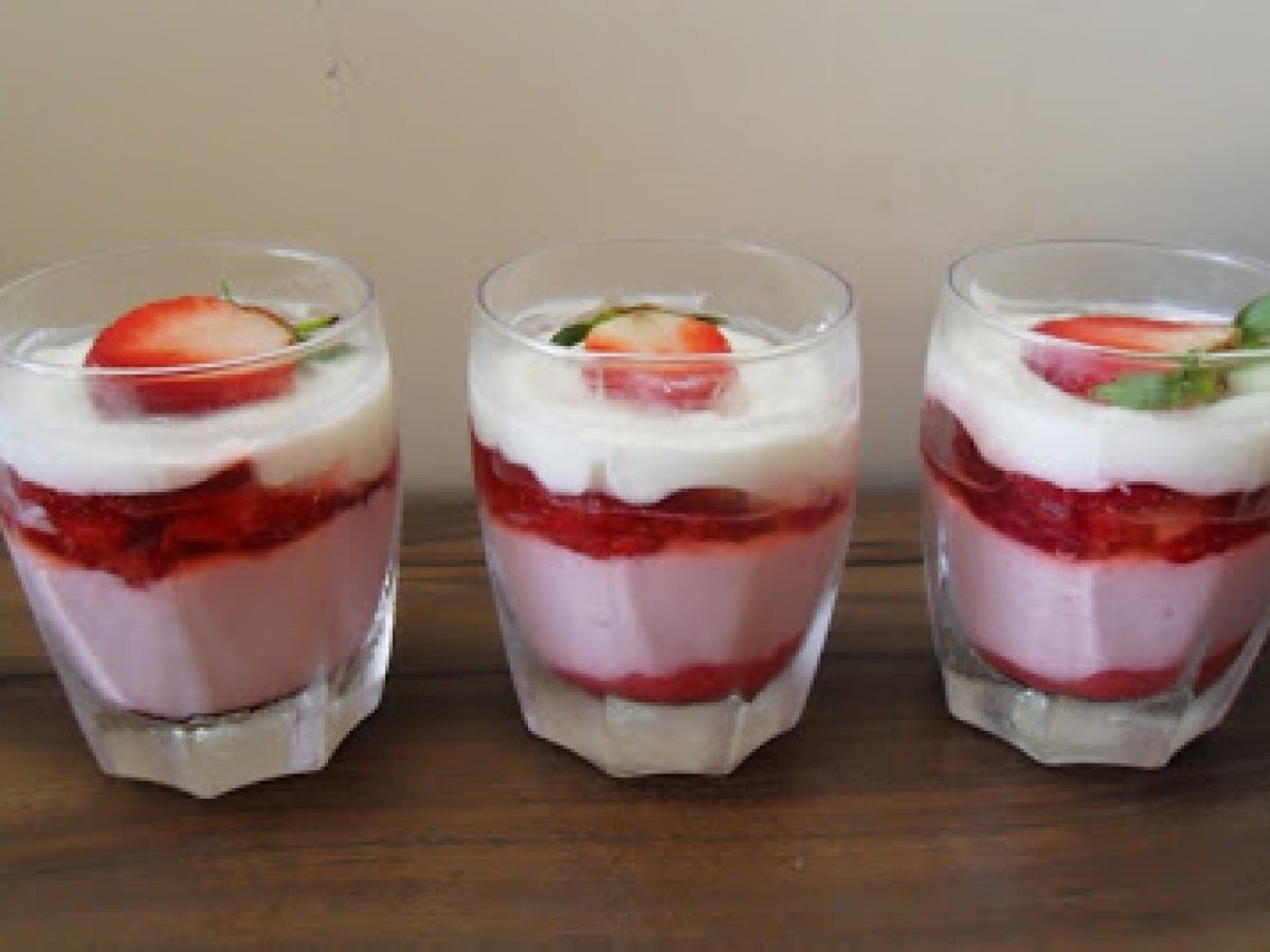 Strawberry Trifle with mascarpone cream - photo 2